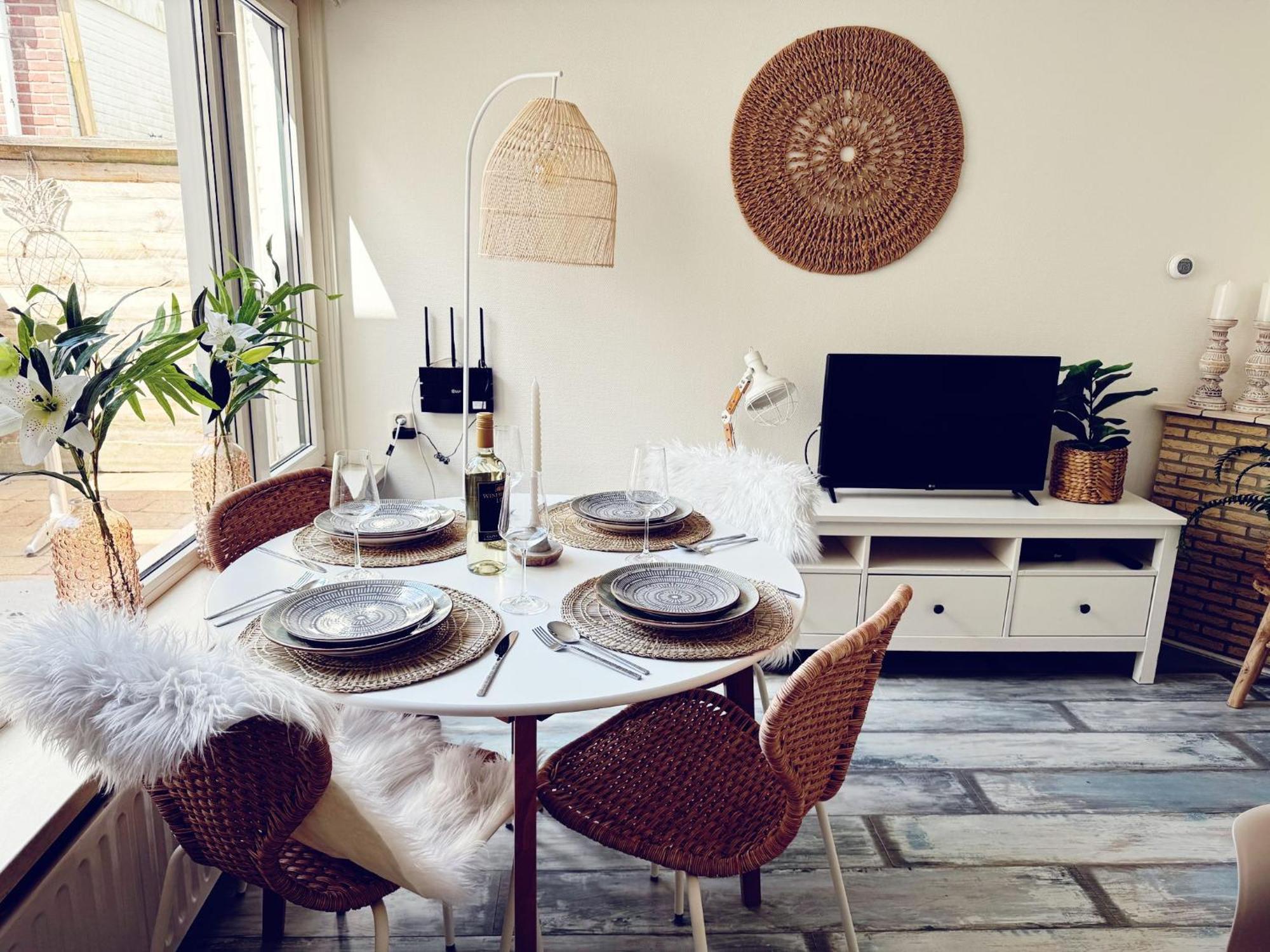 Beach House Sea-Esta Egmond aan Zee Exterior photo